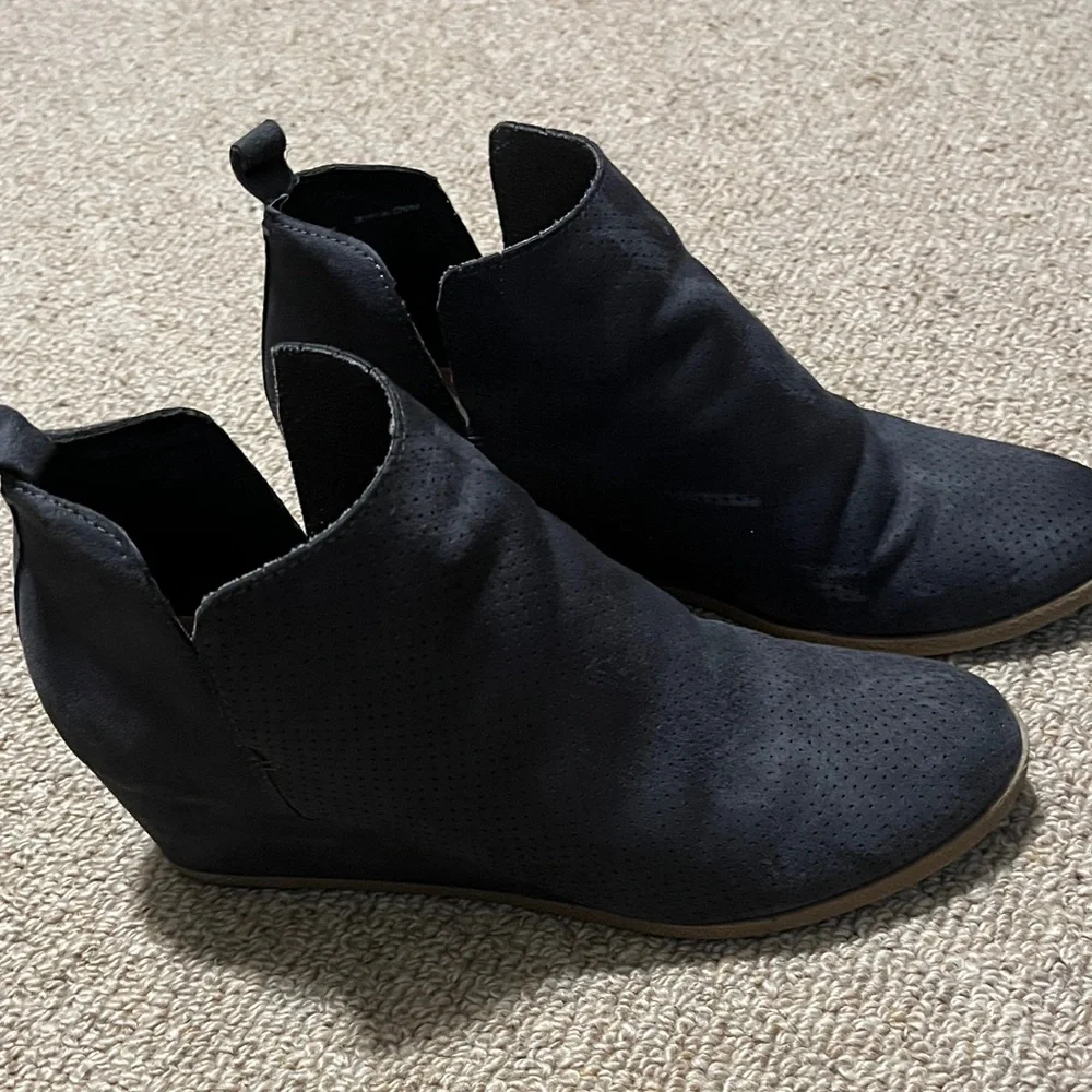Charcoal Gray Dolce Vita DV8 Ankle Boots 7M - Picture 2 of 6